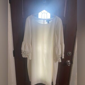 Jessica Howard Ivory Textured Dress with Lace Accent